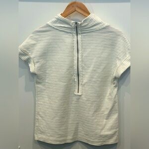 Anthropologie Top w/zipper back 9-H15 STCL size Small